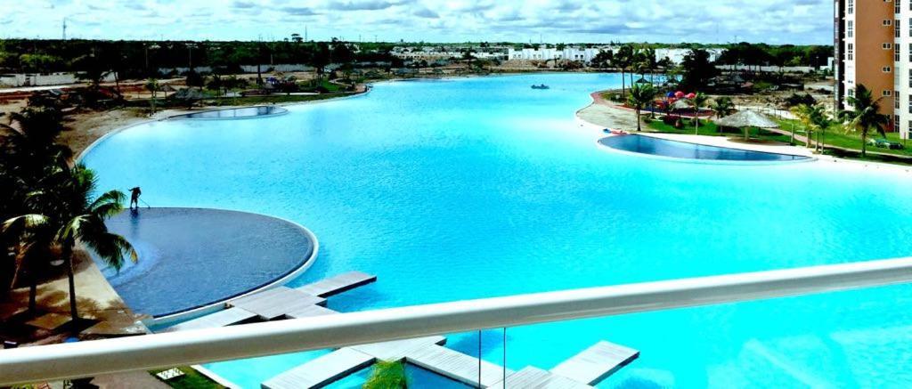 departamento en Cancún con 7 albercas tipo playa y laguna Exterior foto